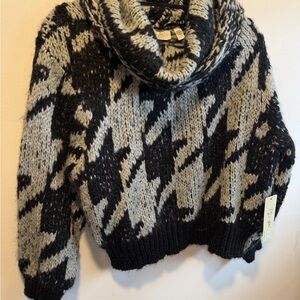 RD Style Black & Gray Houndstooth Cowl Neck Sweater